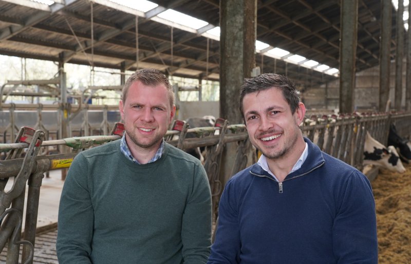 Diederik Van Geem (links) werkt ook nog parttime bij Record en Jan Ramon was in het verleden verkoper bij Steeno.