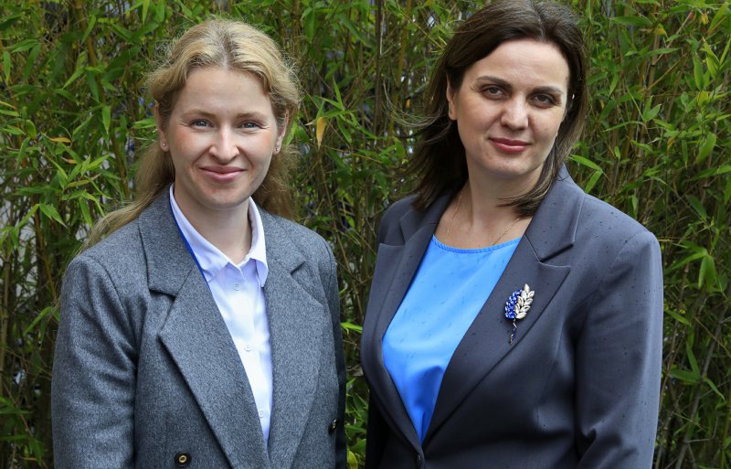 Oleksandra Avamenko (links) van European Integration Committee en Mariia Didukh van UNAF.