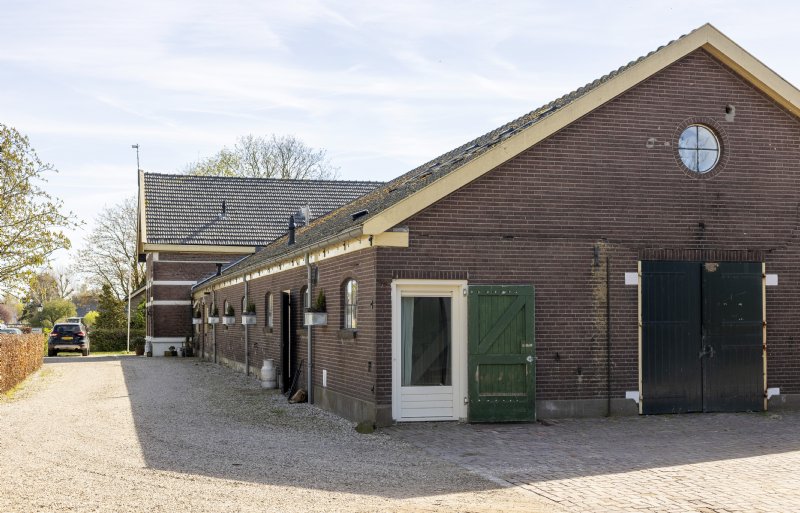 De ondernemers merken dat buitenlandse toeristen op de boerderij rust vinden ‘na een dagje Amsterdam’. Die buitenlandse gasten komen overal vandaan.