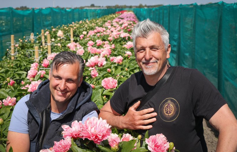 Joshua en Jeremy Scholten van Peony Shop Holland in Lutjebroek (NH).