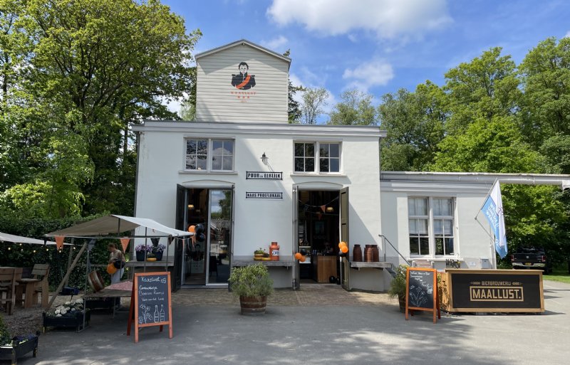Kaaswinkel Kaaslust in het Drentse Veenhuizen.
