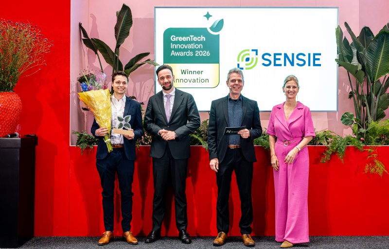 Staatssecretaris Silvio Erkens van Landbouw, Visserij, Voedselzekerheid en Natuur (tweede van links) reikte dit jaar tijdens de beursopening de prijzen uit.