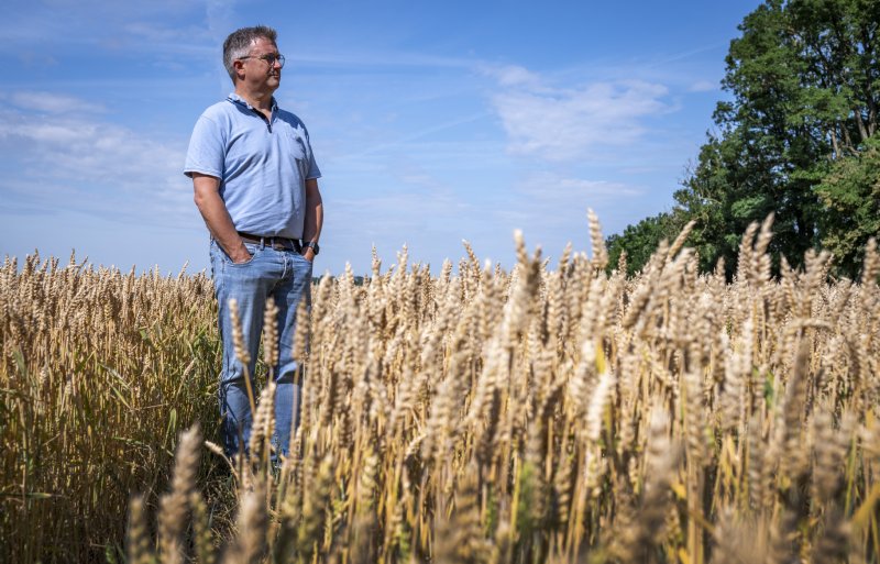 Volgens Fokko-Aldert Omta is Schokland in de afgelopen jaren zo’n 1,5 meter gezakt.