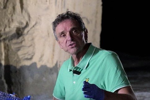 Dirk Jackers (61),champignonteler in het Belgische Riemst