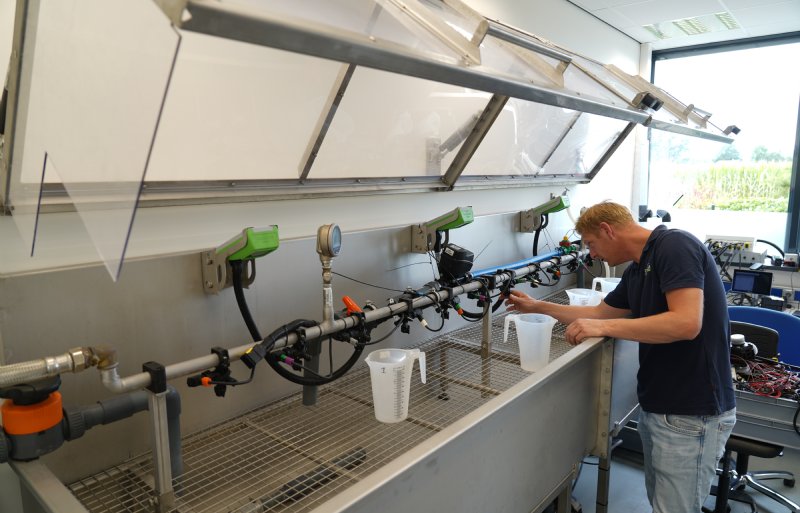 Een losse PWM-module is verkrijgbaar voor 1.800 tot 1.900 euro per meter spuitboom.
