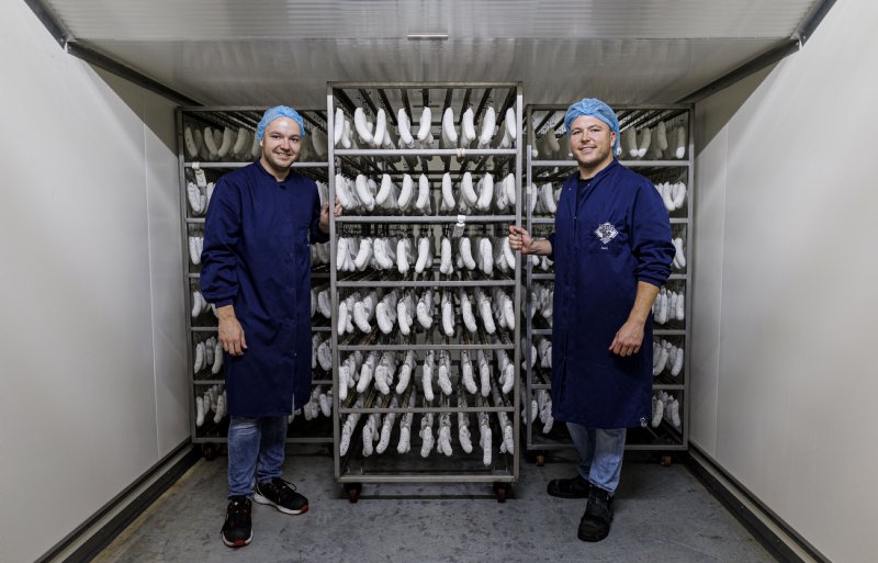 Ivo en Joep van Dijk, initiatiefnemer van worstenmakerij Dreug.