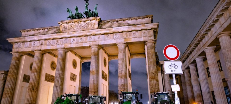 Der Protest der deutschen Bauern erreicht mit einer Demonstration in Berlin seinen Höhepunkt